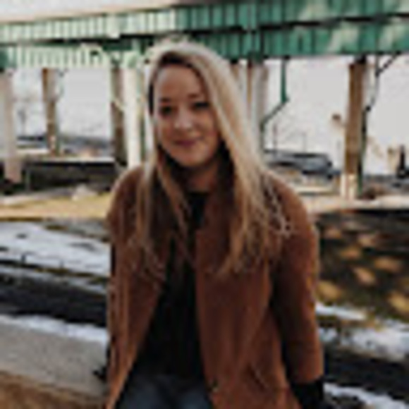 Meet your Posher, Maria - Picture 1 of 1